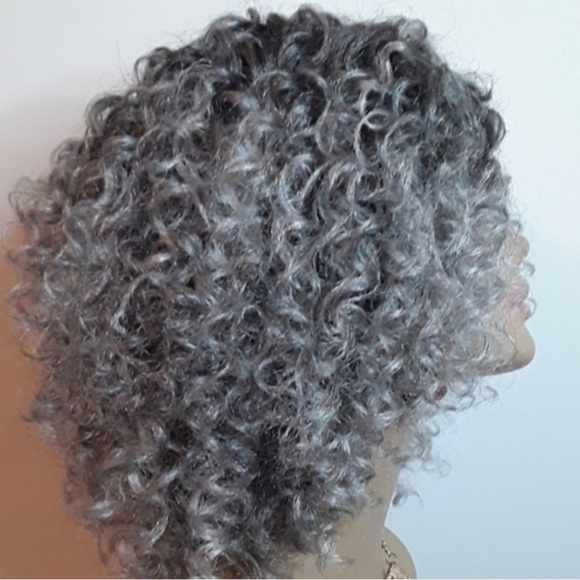 Foxy Silver Ringlet Wand Curl Color #1b/Gray Ombre - Picture 2 of 6